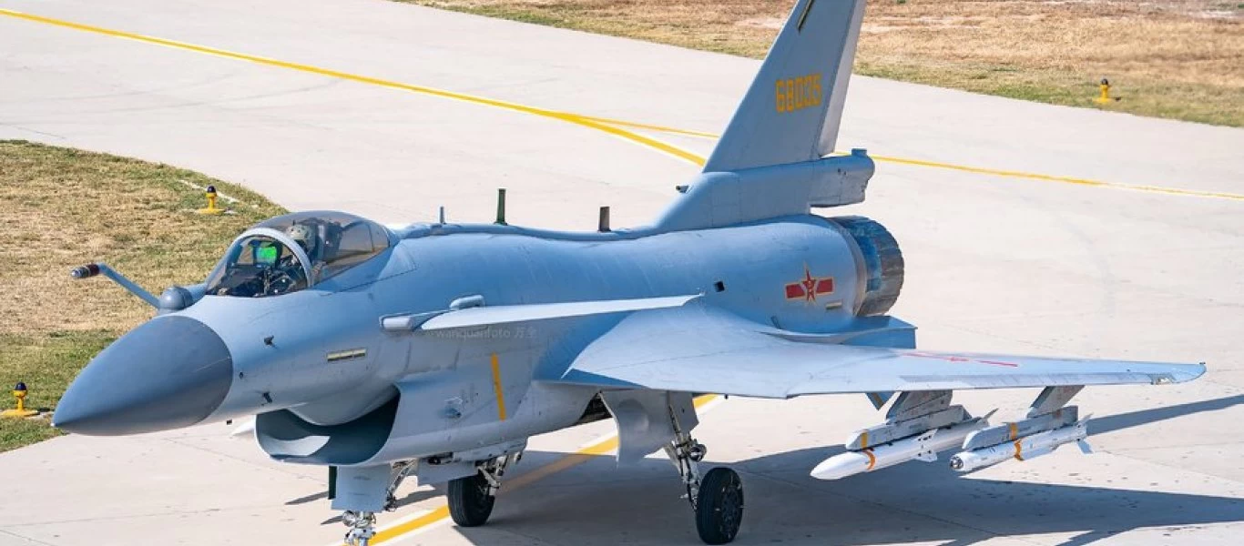 Chengdu J-10: Το κινεζικό ελαφρύ μαχητικό που δεν είναι καθόλου «ελαφρύ» στις επιδόσεις